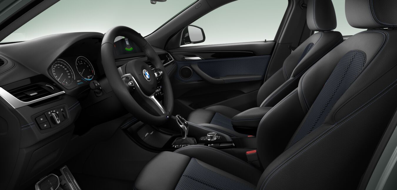 BMW BMW X im Innenraum seitlich