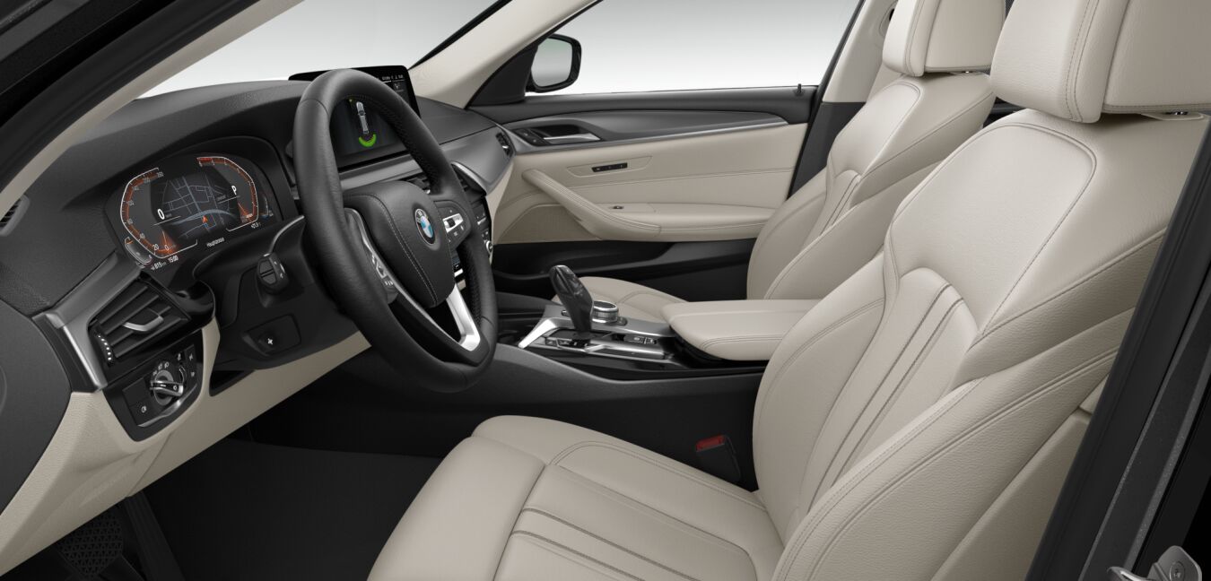 BMW BMW 5er im Innenraum seitlich BMW BMW 5er im Innenraum seitlich