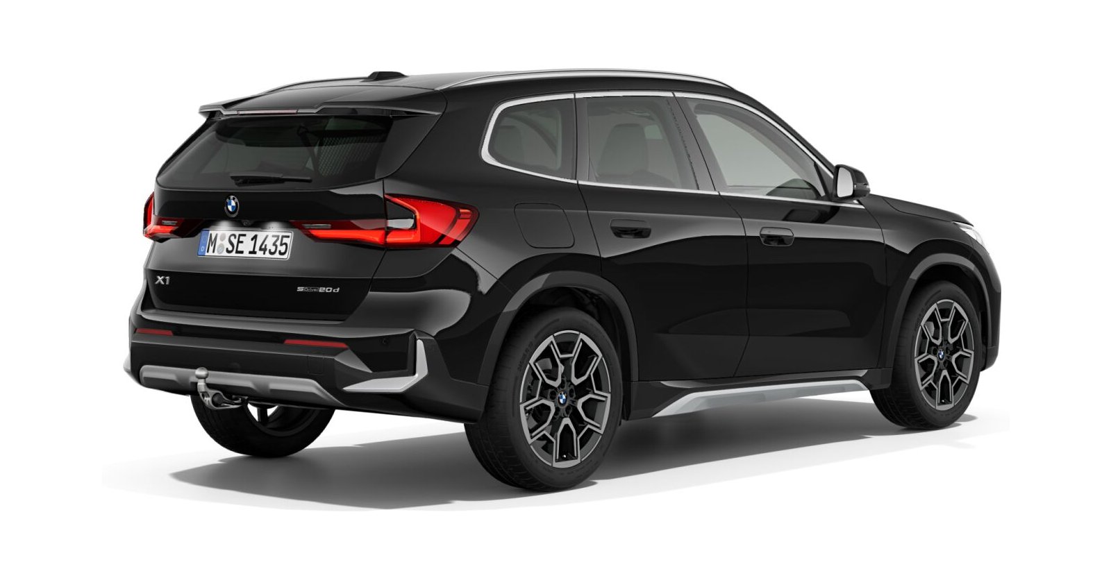BMW BMW X in Schwarz von hinten