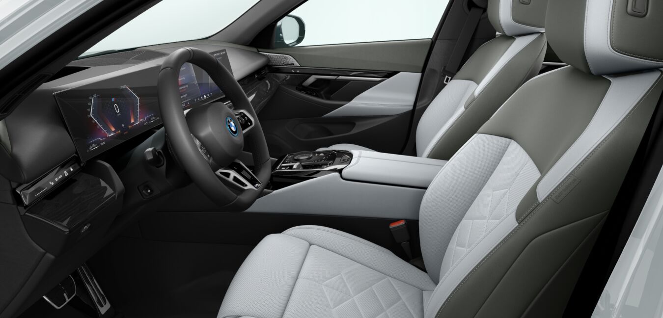 BMW BMW 5er im Innenraum seitlich BMW BMW 5er im Innenraum seitlich