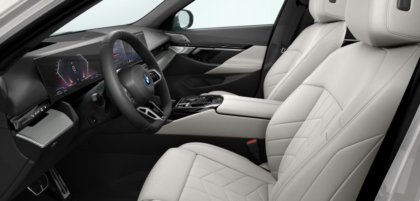 BMW BMW 5er im Innenraum seitlich BMW BMW 5er im Innenraum seitlich
