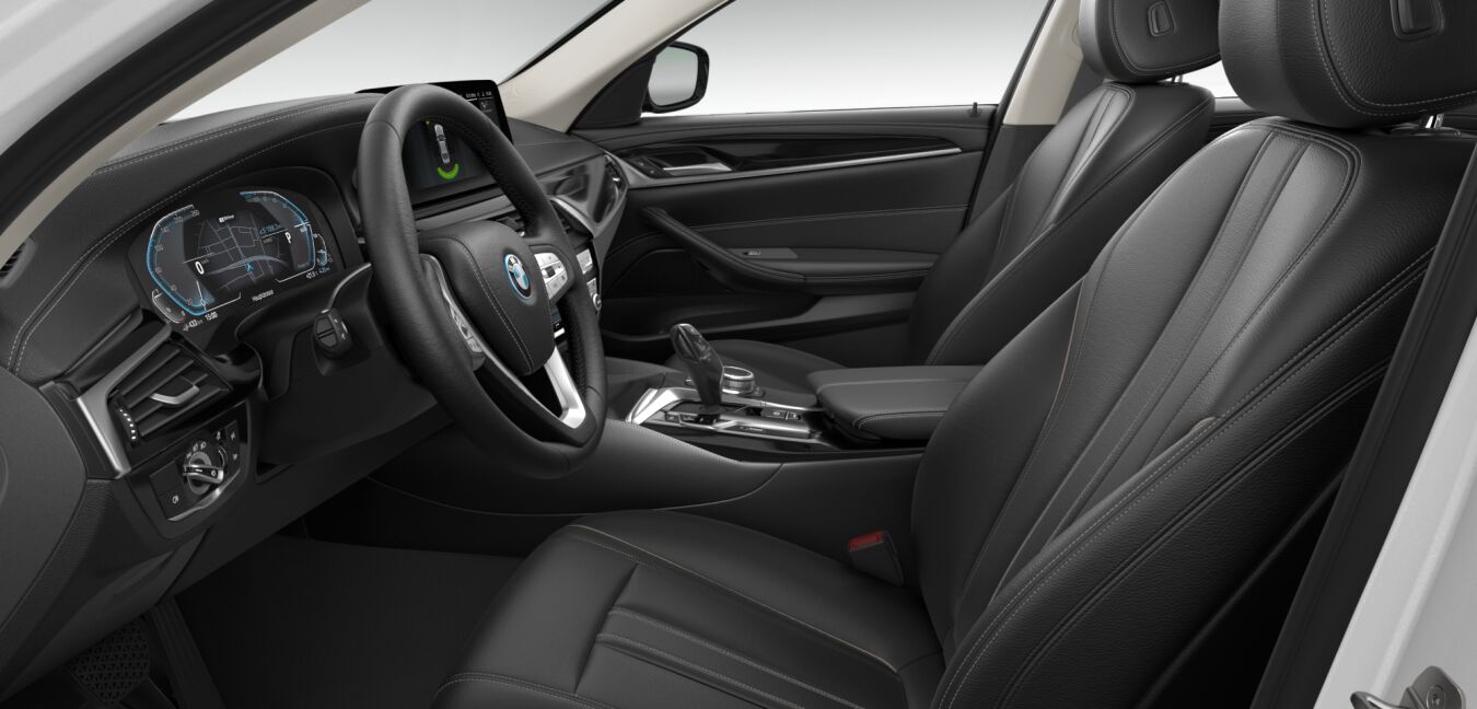 BMW BMW 5er im Innenraum seitlich BMW BMW 5er im Innenraum seitlich