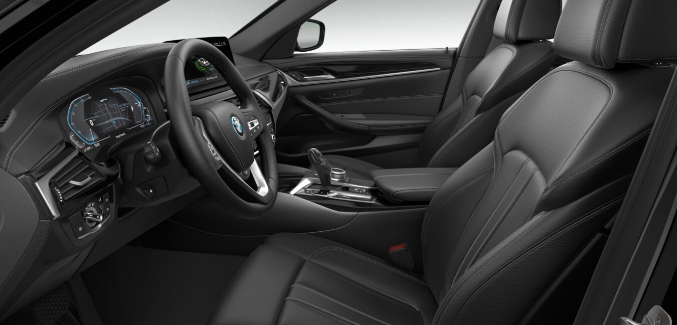 BMW BMW 5er im Innenraum seitlich BMW BMW 5er im Innenraum seitlich