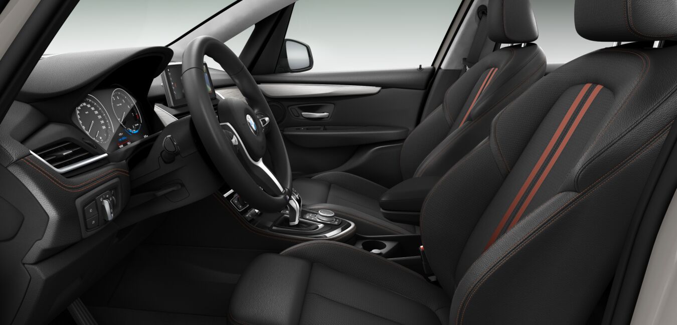 BMW BMW 2er im Innenraum seitlich BMW BMW 2er im Innenraum seitlich