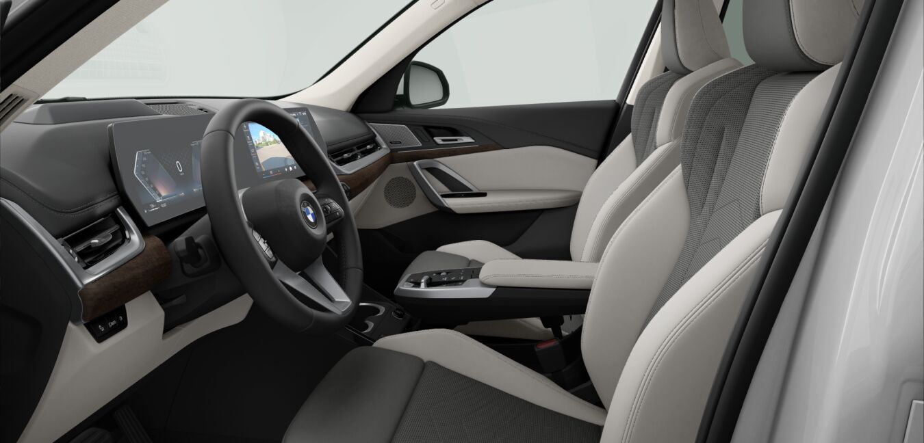 BMW BMW X im Innenraum seitlich