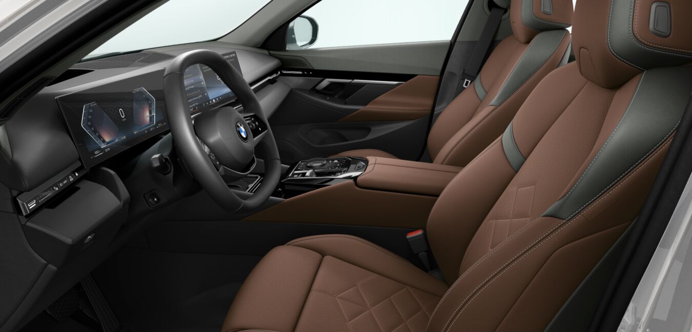 BMW BMW 5er im Innenraum seitlich BMW BMW 5er im Innenraum seitlich