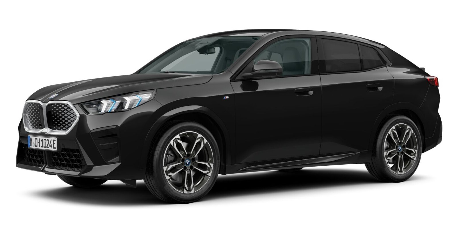 BMW iX2 xDrive30 in Schwarz von vorne BMW iX2 xDrive30 in Schwarz von vorne