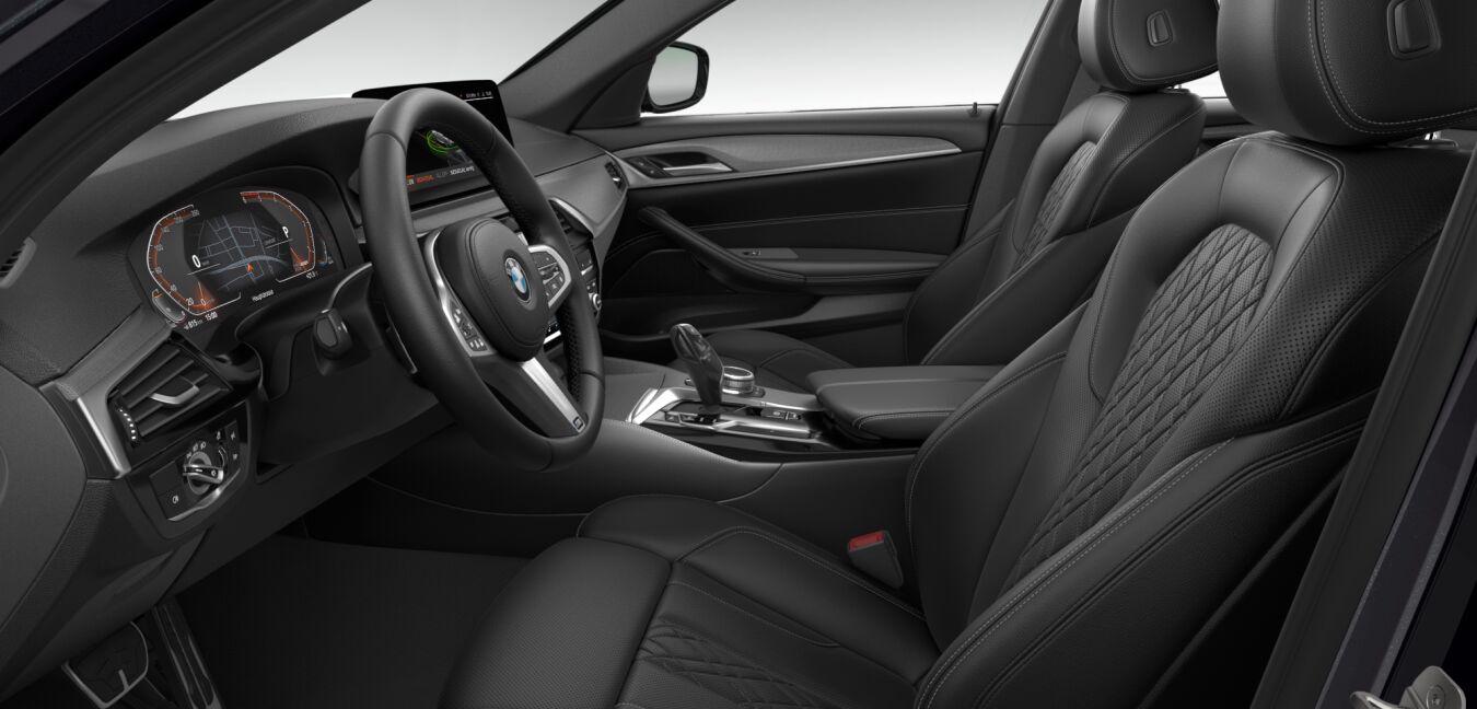 BMW BMW 5er im Innenraum seitlich BMW BMW 5er im Innenraum seitlich
