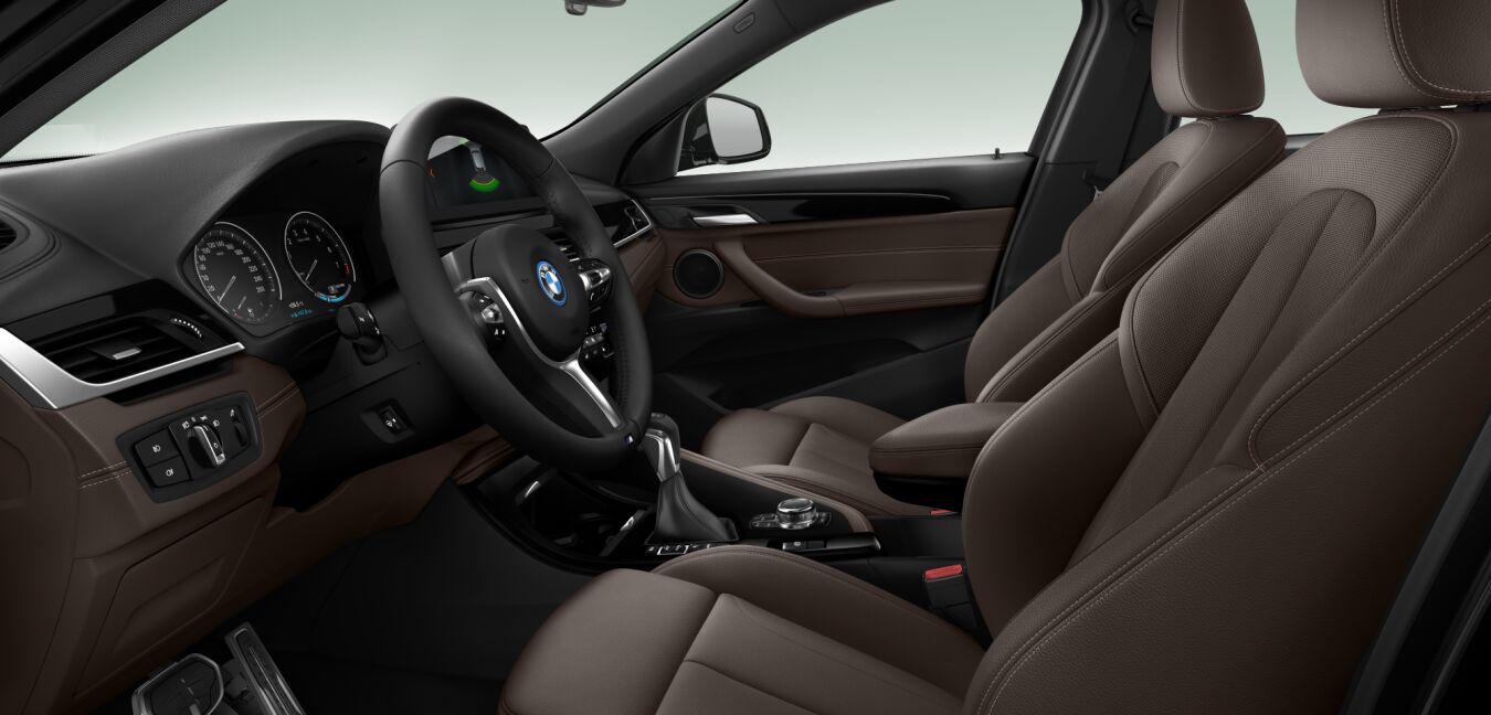 BMW BMW X im Innenraum seitlich