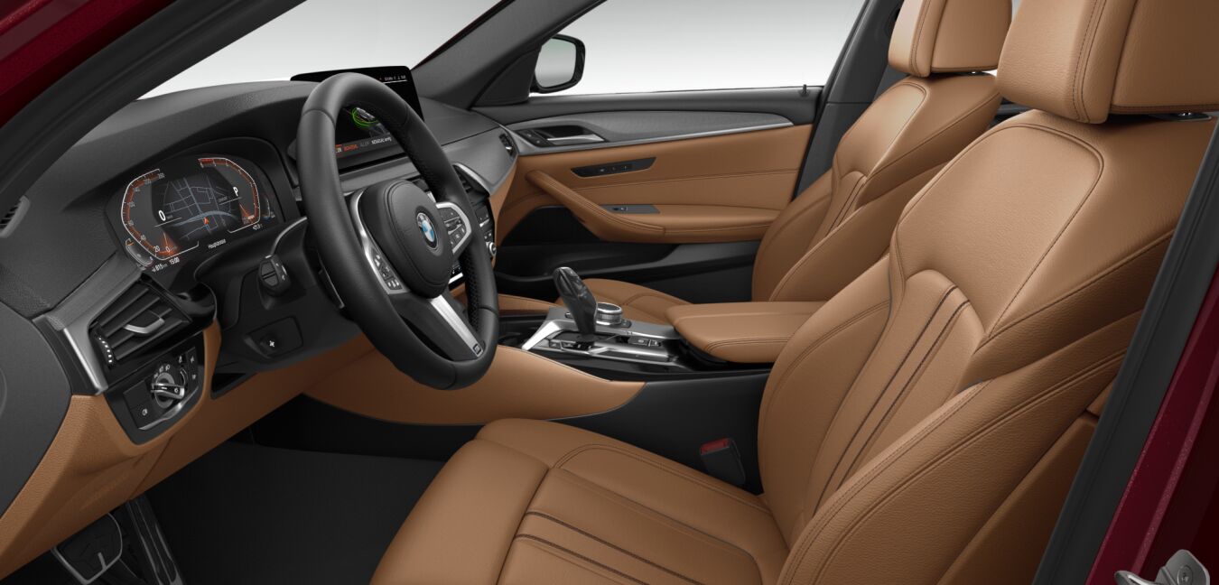 BMW BMW 5er im Innenraum seitlich BMW BMW 5er im Innenraum seitlich