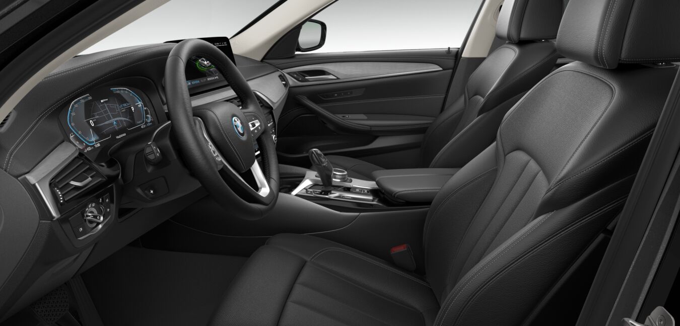 BMW BMW 5er im Innenraum seitlich BMW BMW 5er im Innenraum seitlich