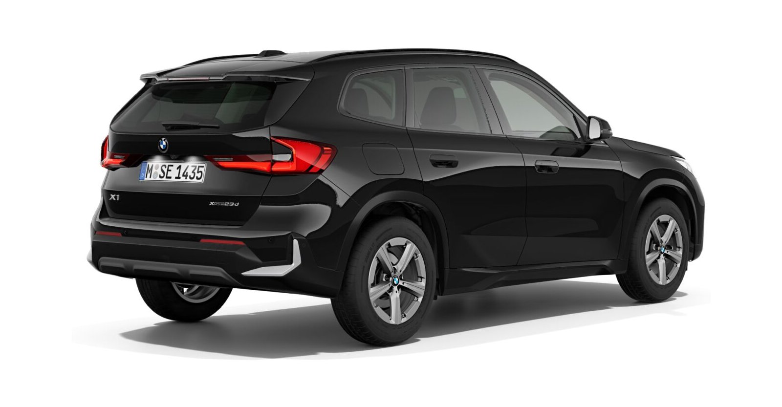 BMW BMW X in Schwarz von hinten