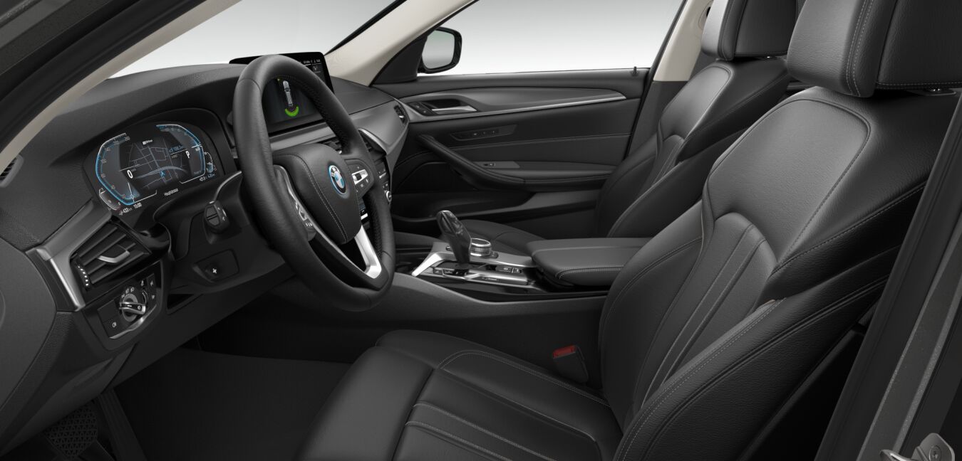 BMW BMW 5er im Innenraum seitlich BMW BMW 5er im Innenraum seitlich