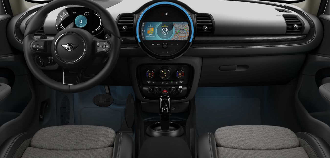 MINI MINI Clubman im Innenraum von vorne MINI MINI Clubman im Innenraum von vorne