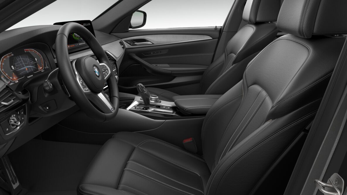 BMW BMW 5er im Innenraum seitlich BMW BMW 5er im Innenraum seitlich