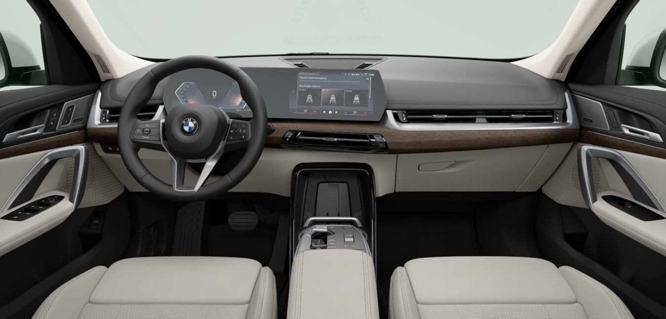 BMW BMW X im Innenraum von vorne