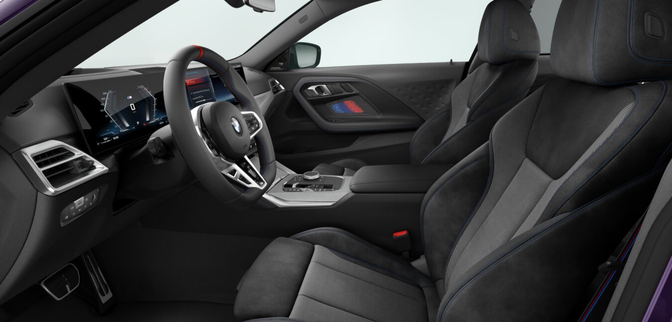 BMW BMW 2er im Innenraum seitlich BMW BMW 2er im Innenraum seitlich