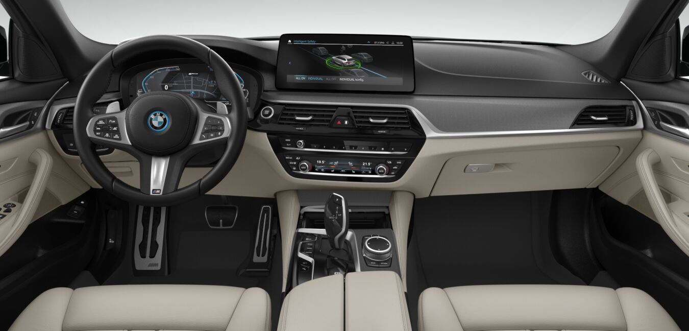 BMW BMW 5er im Innenraum von vorne BMW BMW 5er im Innenraum von vorne