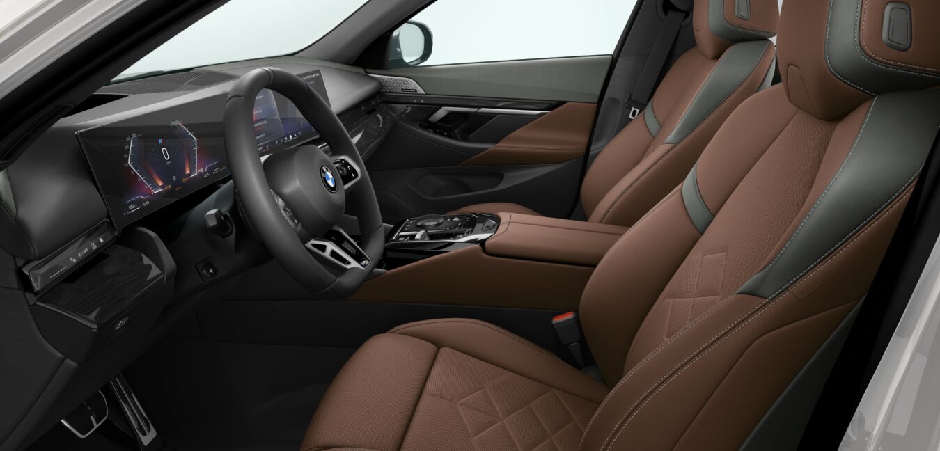 BMW BMW 5er im Innenraum seitlich BMW BMW 5er im Innenraum seitlich