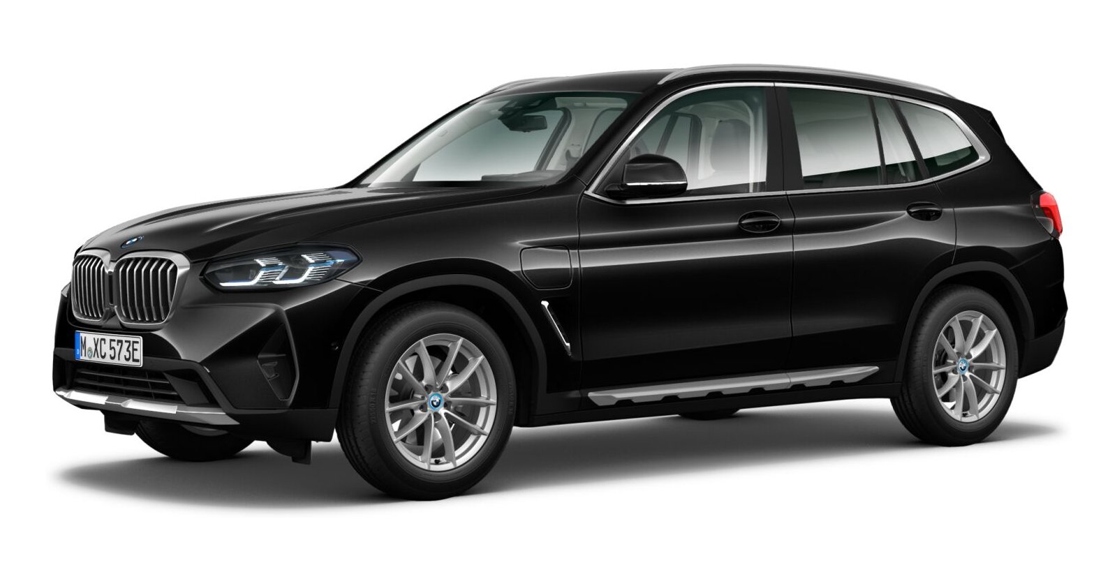 BMW X3 xDrive 30e in Schwarz von vorne BMW X3 xDrive 30e in Schwarz von vorne