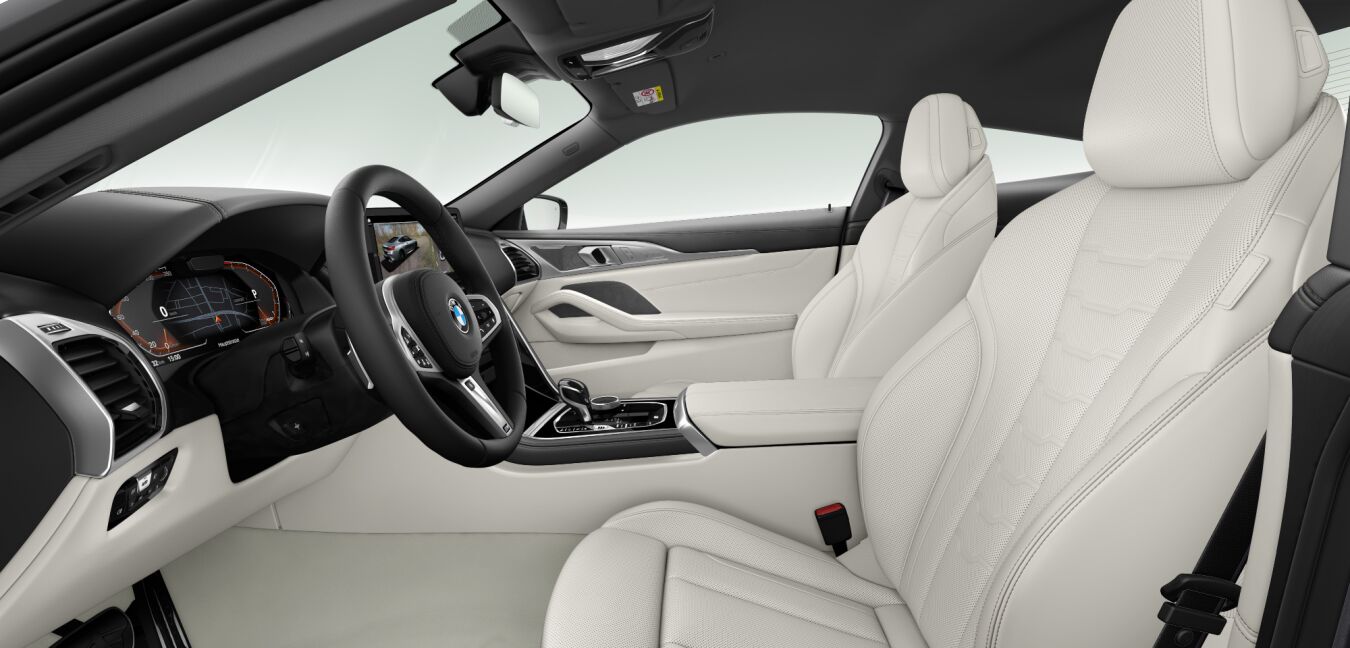 BMW BMW 8er im Innenraum seitlich BMW BMW 8er im Innenraum seitlich