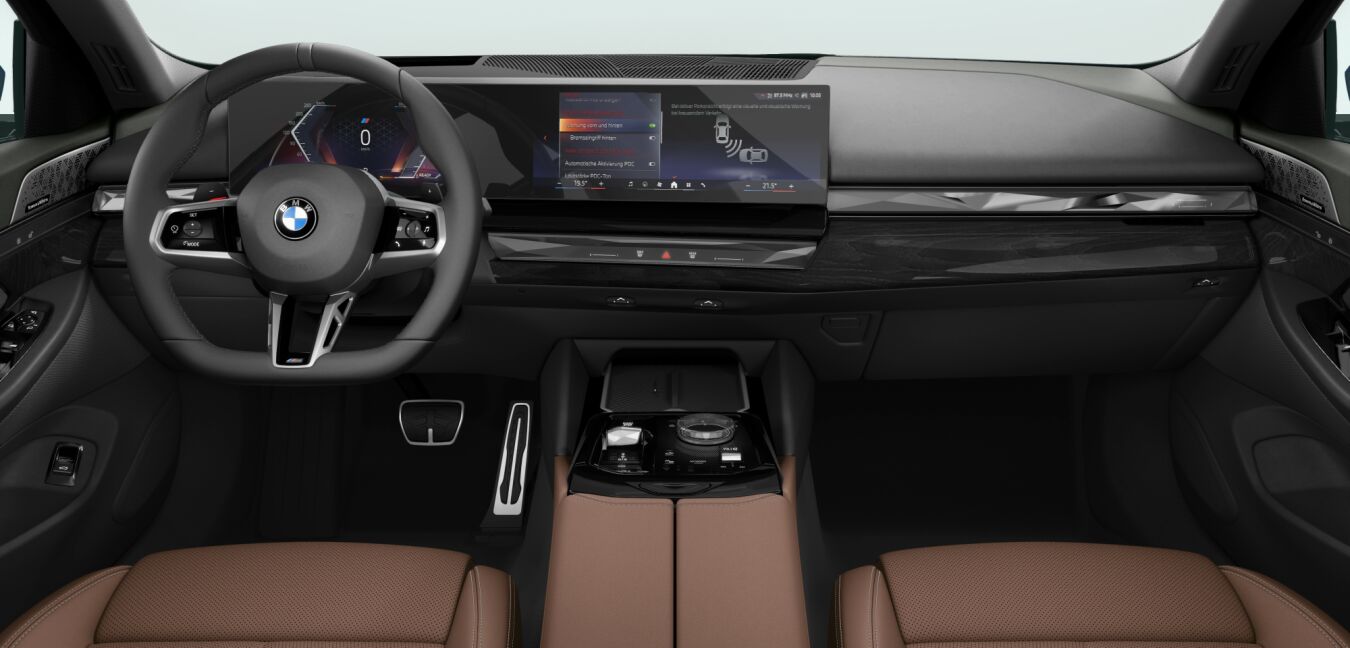 BMW BMW 5er im Innenraum von vorne