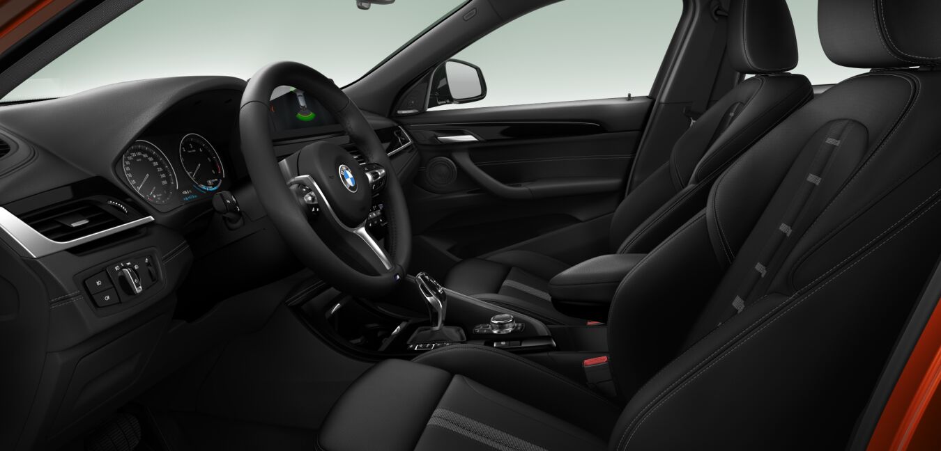BMW BMW X im Innenraum seitlich BMW BMW X im Innenraum seitlich