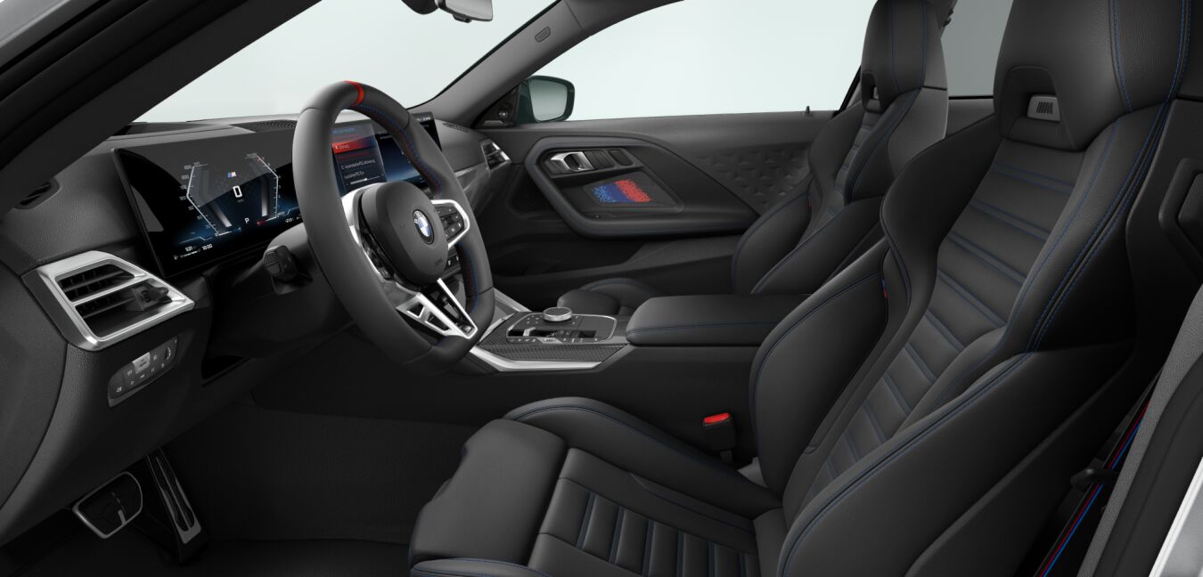 BMW BMW 2er im Innenraum seitlich BMW BMW 2er im Innenraum seitlich