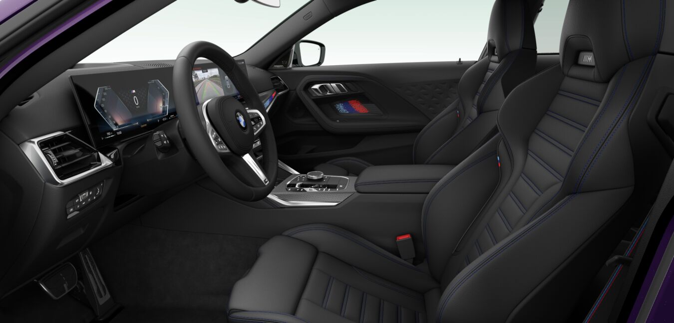 BMW BMW 2er im Innenraum seitlich BMW BMW 2er im Innenraum seitlich