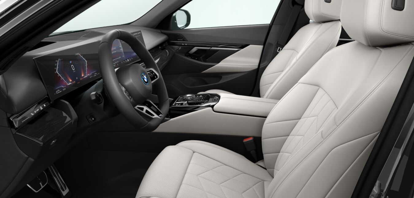 BMW BMW 5er im Innenraum seitlich BMW BMW 5er im Innenraum seitlich