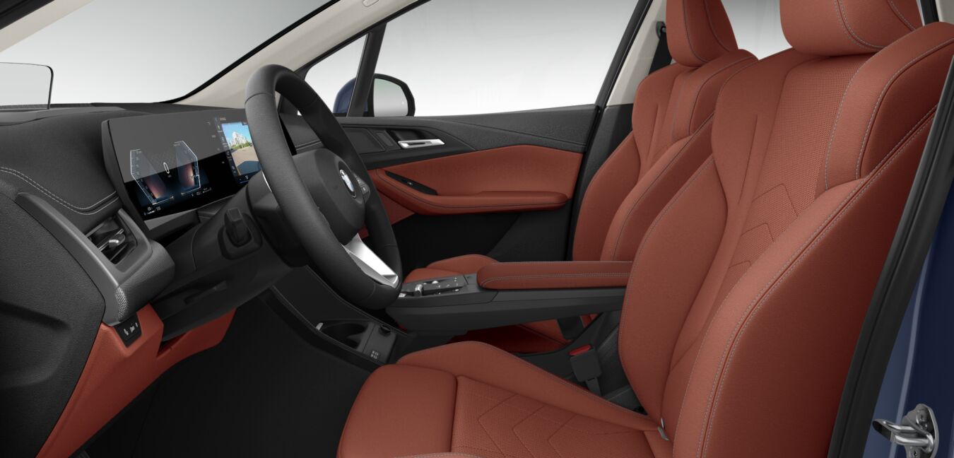 BMW BMW 2er im Innenraum seitlich BMW BMW 2er im Innenraum seitlich