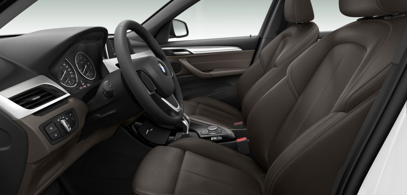 BMW BMW X im Innenraum seitlich