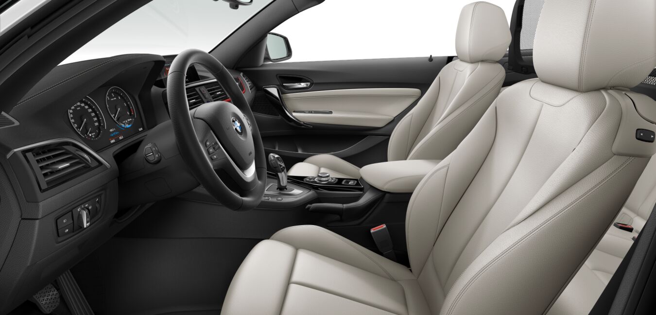 BMW BMW 2er im Innenraum seitlich