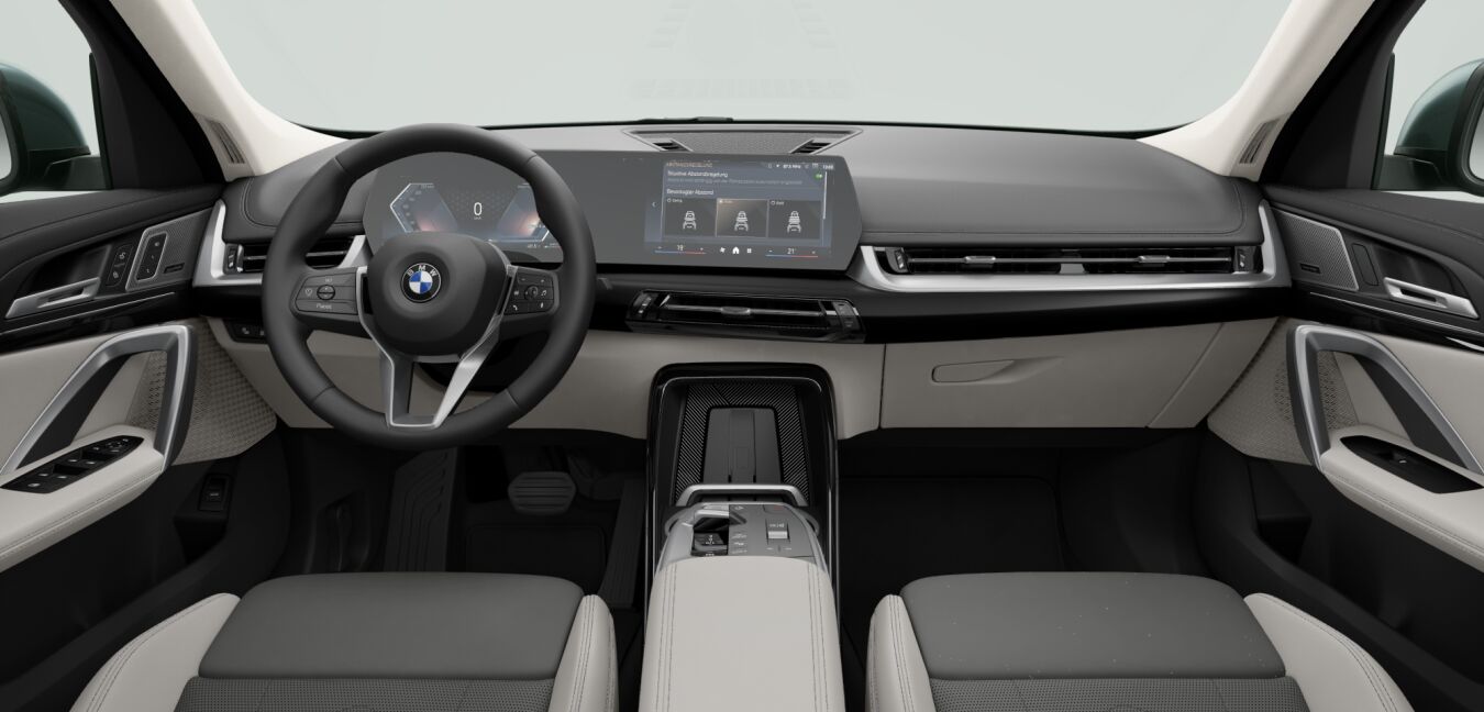 BMW BMW X im Innenraum von vorne
