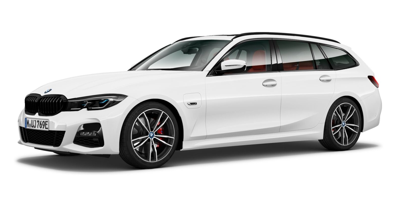 BMW 330e Touring in Weiß von vorne BMW 330e Touring in Weiß von vorne