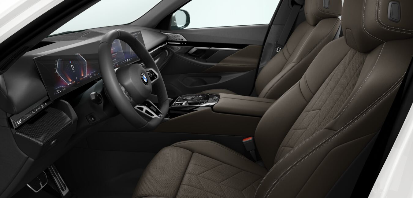 BMW BMW 5er im Innenraum seitlich BMW BMW 5er im Innenraum seitlich