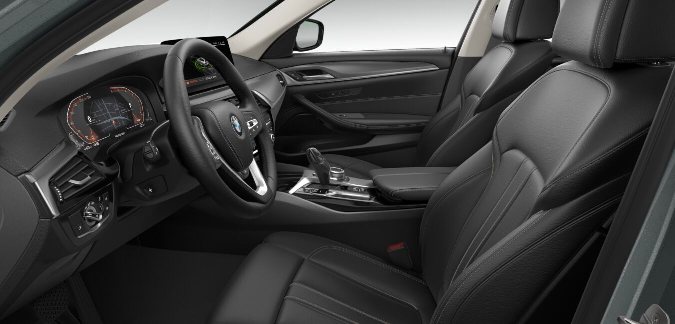 BMW BMW 5er im Innenraum seitlich BMW BMW 5er im Innenraum seitlich